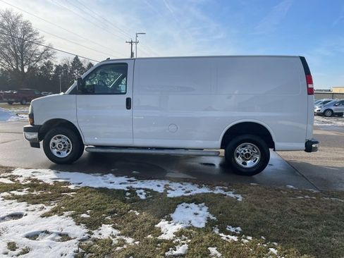 Used 2023 GMC Savana 2500 Work Van image 4