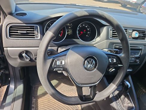Used 2015 Volkswagen Jetta SE FWD image 14