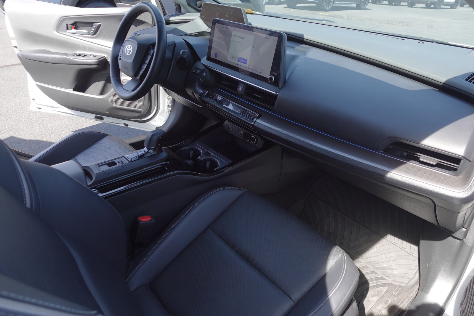 Used 2023 Toyota Prius Limited w/ Limited Premium Package FWD image 11