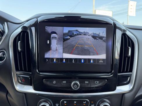 Used 2020 Chevrolet Traverse LT w/ LT Premium Package AWD/4WD image 27
