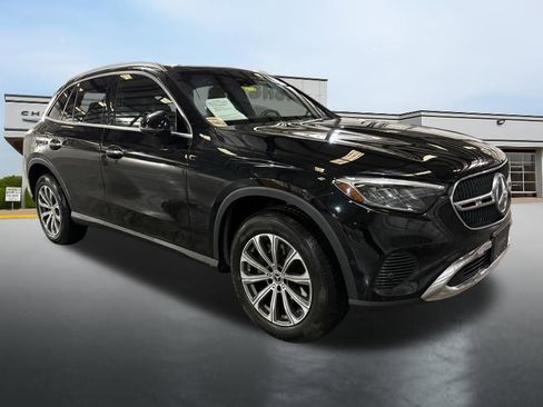 Used 2024 Mercedes-Benz GLC 300 4MATIC image 7