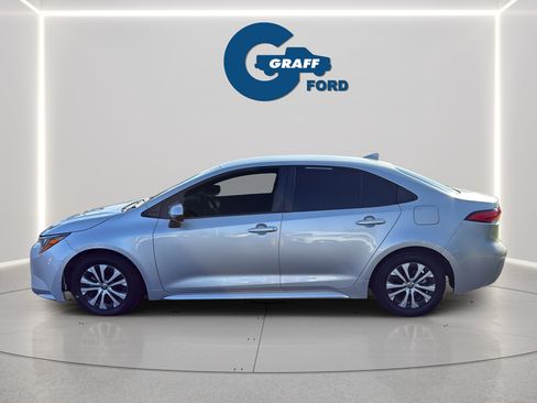 Used 2022 Toyota Corolla LE FWD image 12