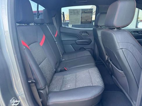 Used 2023 Chevrolet Colorado Z71 w/ Z71 Convenience Package 2 image 18