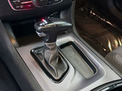 Used 2020 Dodge Charger SXT w/ Blacktop Package image 13