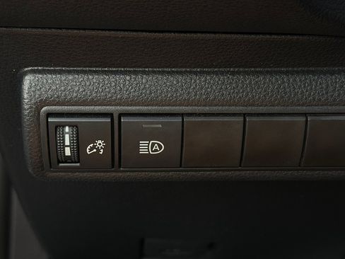Used 2025 Toyota Corolla LE FWD image 21