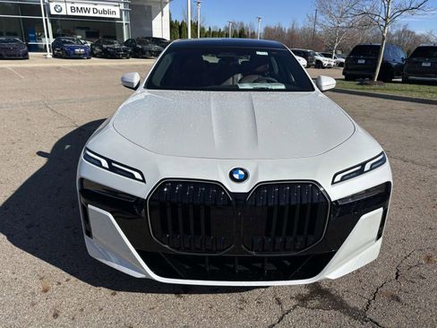 New 2026 BMW 760i xDrive image 2