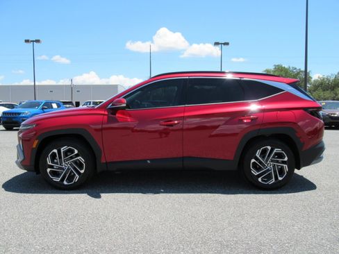 Used 2025 Hyundai Tucson Limited FWD image 4