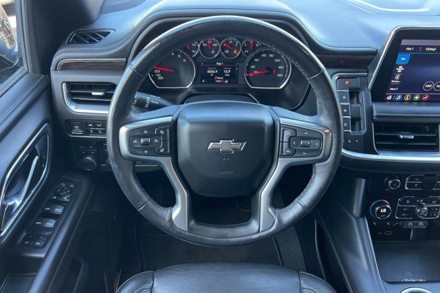 Used 2021 Chevrolet Suburban Z71 w/ Z71 Signature Package AWD/4WD image 16