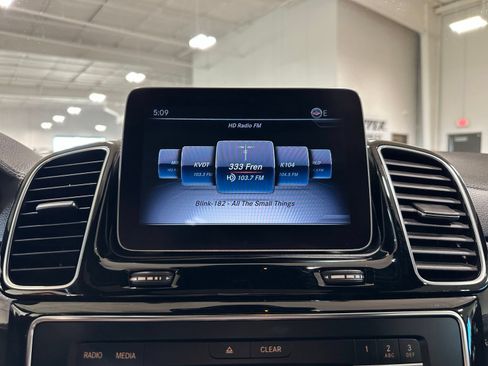 Used 2019 Mercedes-Benz GLS 550 4MATIC image 27