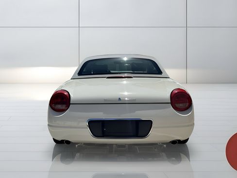 Used 2002 Ford Thunderbird RWD image 8