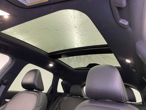 Used 2021 INFINITI QX50 Luxe w/ Appearance Package image 18