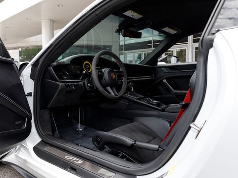 Used 2023 Porsche 911 GT3 RWD image 46