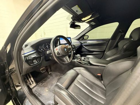Used 2023 BMW M5 image 50