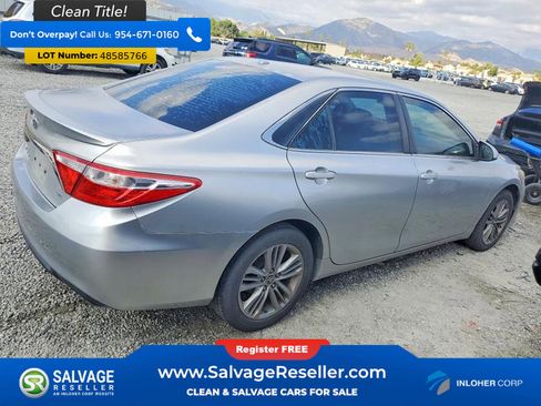 Used 2015 Toyota Camry SE w/ Moonroof Package image 4