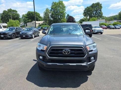 Used 2023 Toyota Tacoma SR5 AWD/4WD image 2