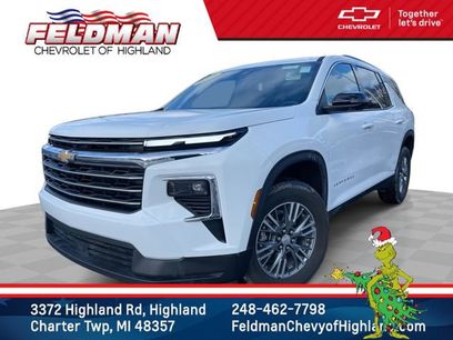 Used 2025 Chevrolet Traverse LT