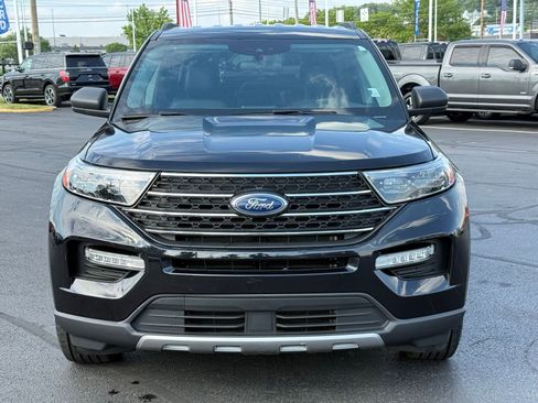 Used 2023 Ford Explorer XLT w/ Equipment Group 202A AWD/4WD image 9
