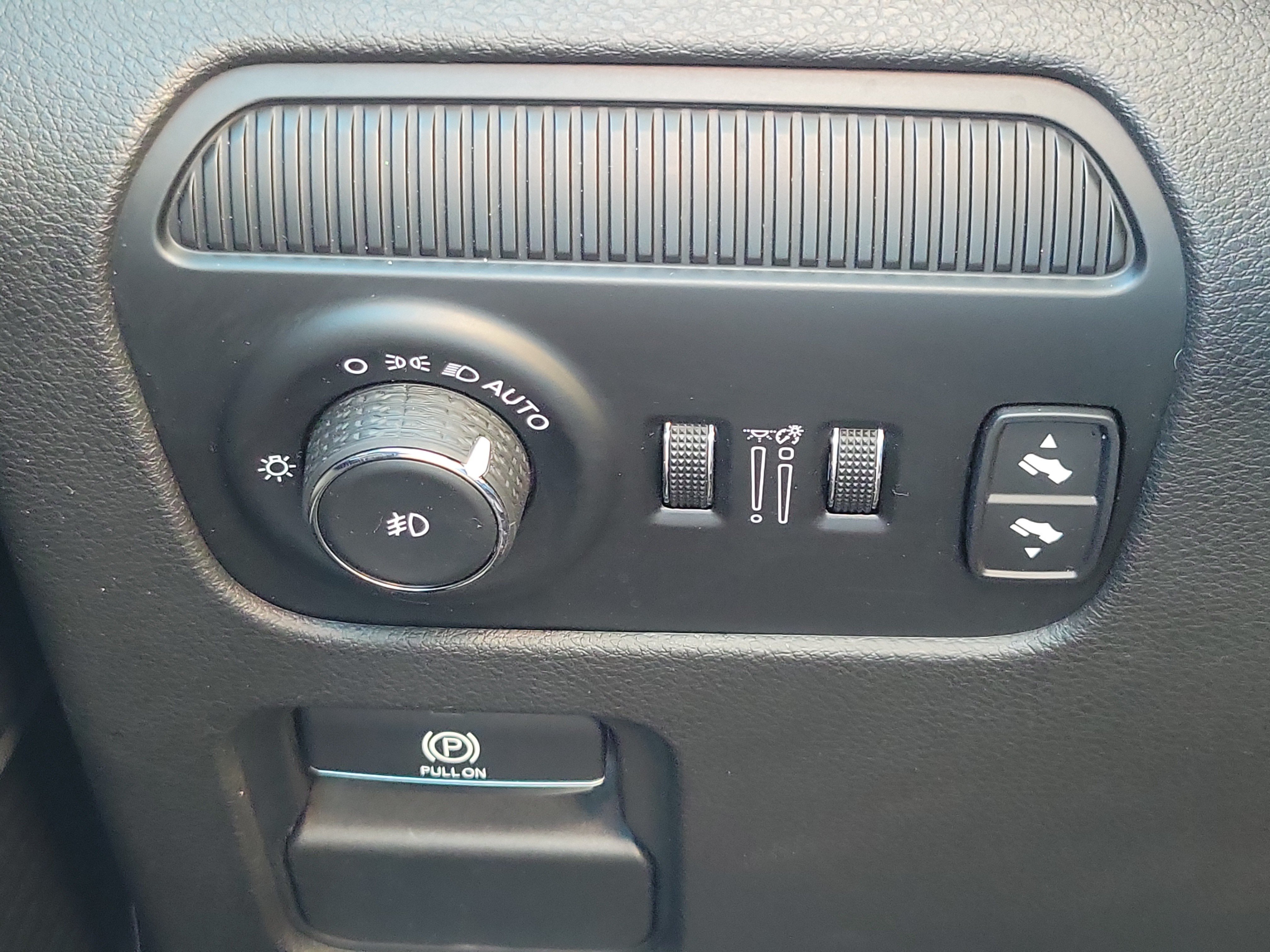 Used 2022 Jeep Wagoneer Series II RWD image 23