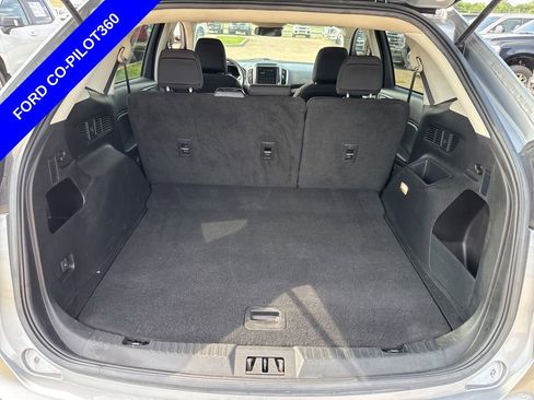 Used 2022 Ford Edge SE image 10