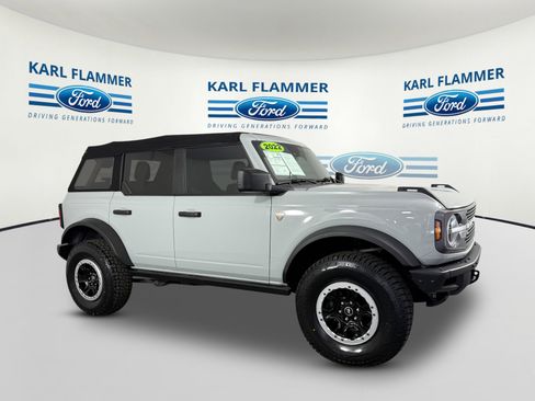 Certified 2022 Ford Bronco Badlands w/ Sasquatch Package AWD/4WD image 1