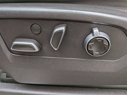 Used 2025 GMC Sierra 2500 Denali Ultimate image 18