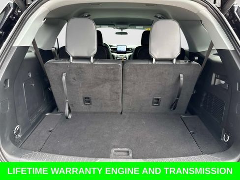 Used 2023 Ford Explorer XLT w/ Equipment Group 202A RWD image 12