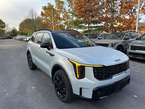 New 2026 Kia Sorento X-Line EX image 3