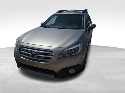 Used 2015 Subaru Outback 2.5i Limited AWD/4WD image 8