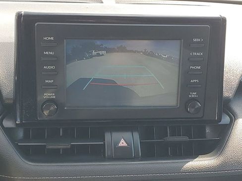 Used 2019 Toyota RAV4 LE image 29