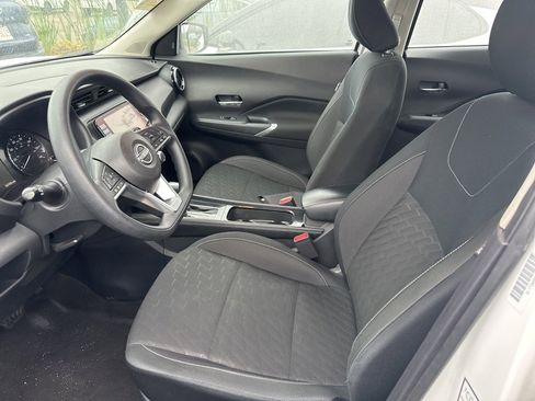 Used 2024 Nissan Kicks SV image 10