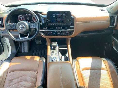 Used 2022 Nissan Pathfinder Platinum w/ Cargo Package AWD/4WD image 12