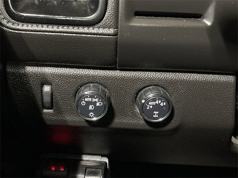 Used 2017 GMC Canyon SLE w/ SLE Convenience Package image 30