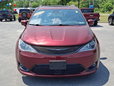 Certified 2020 Chrysler Pacifica Limited FWD image 2