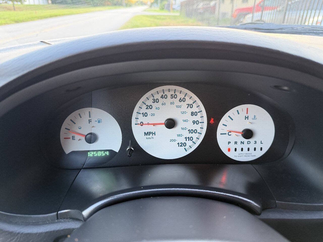 Used 2005 Dodge Caravan SE w/ Popular Equipment Group FWD image 19