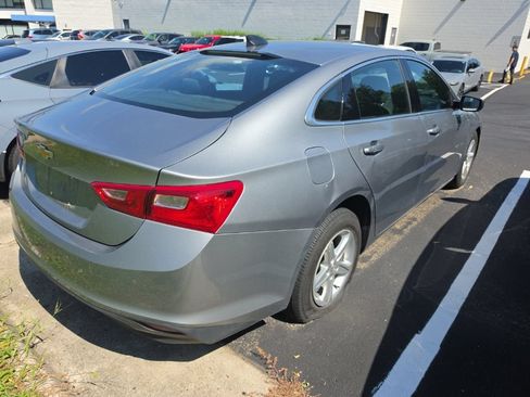 Used 2024 Chevrolet Malibu LS FWD image 6