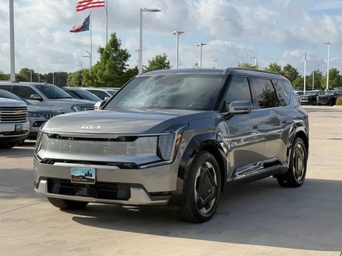 Used 2024 Kia EV9 Land AWD/4WD image 8
