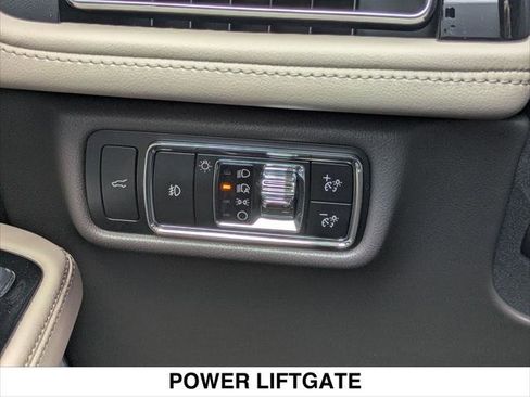 Used 2024 Lincoln Aviator Reserve w/ Equipment Group 201A image 21