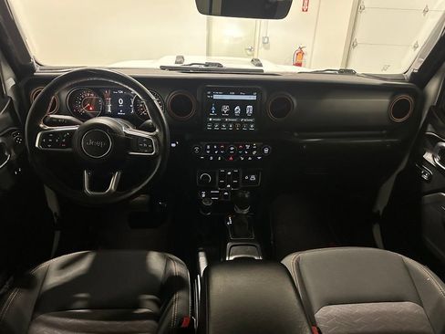 Used 2023 Jeep Gladiator Mojave w/ LED Lighting Group AWD/4WD image 34
