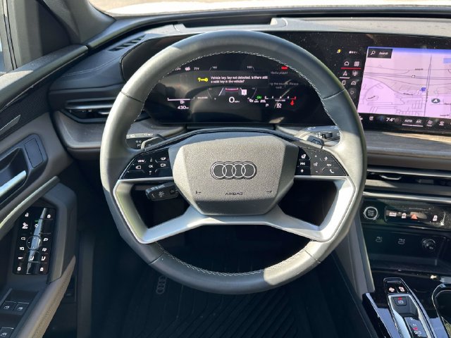 Certified 2025 Audi Q5 Premium AWD/4WD image 17