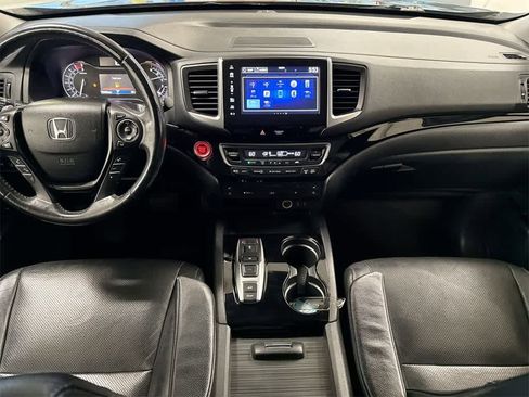 Certified 2017 Honda Pilot Elite image 31