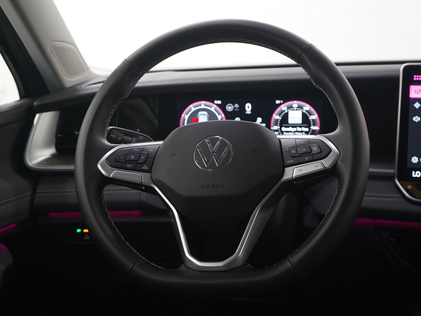 Used 2026 Volkswagen Tiguan SE AWD/4WD image 18