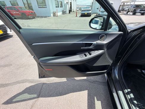 Used 2025 Hyundai Sonata SEL FWD image 15