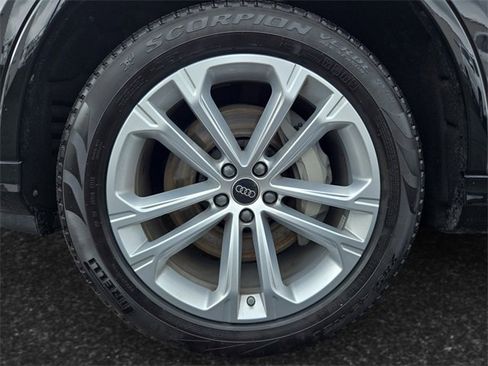 Used 2025 Audi Q7 3.0T Premium Plus image 10