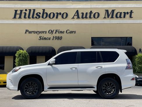 Used 2023 Lexus GX 460 Premium w/ Premium Package AWD/4WD image 3