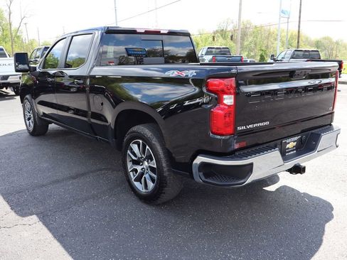 Used 2024 Chevrolet Silverado 1500 LT w/ Convenience Package II AWD/4WD image 3