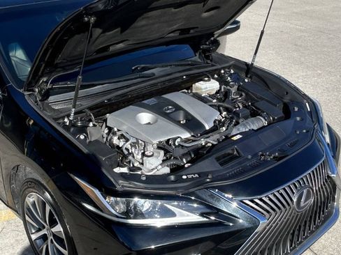 Used 2021 Lexus ES 300h w/ Accessory Package 2 image 42