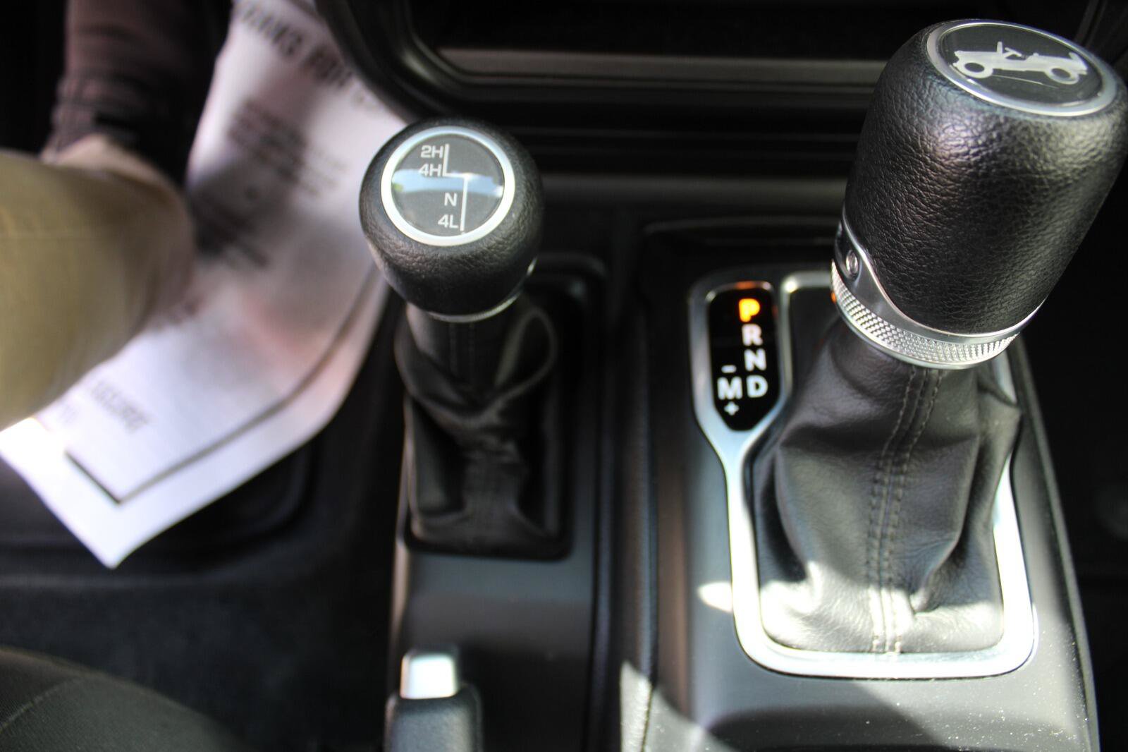 Used 2018 Jeep Wrangler Unlimited Sport AWD/4WD image 21