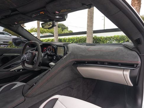 Used 2023 Chevrolet Corvette Stingray Premium Cpe w/ Z51 Performance Package RWD image 21