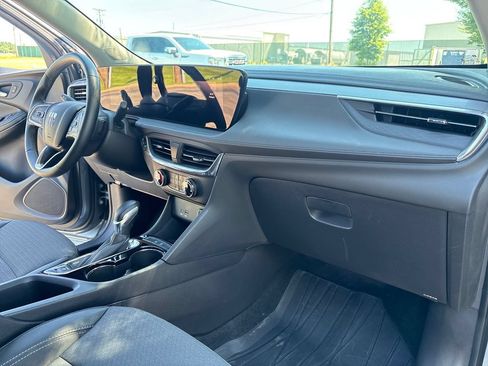Certified 2026 Buick Encore GX Preferred FWD image 32