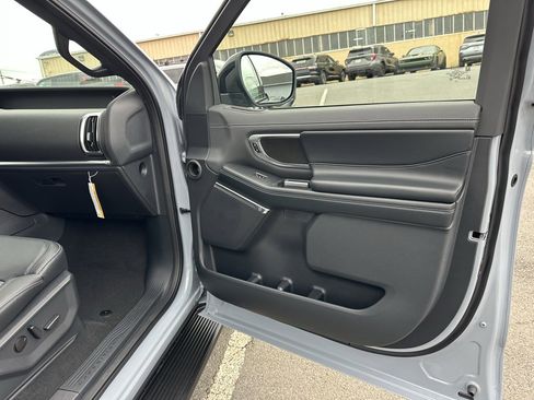 New 2026 Ford Expedition Platinum w/ Stealth Appearance Package image 17